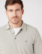 WRANGLER - חולצת פולו בצבע ירוק זית בהיר - MASHBIR//365