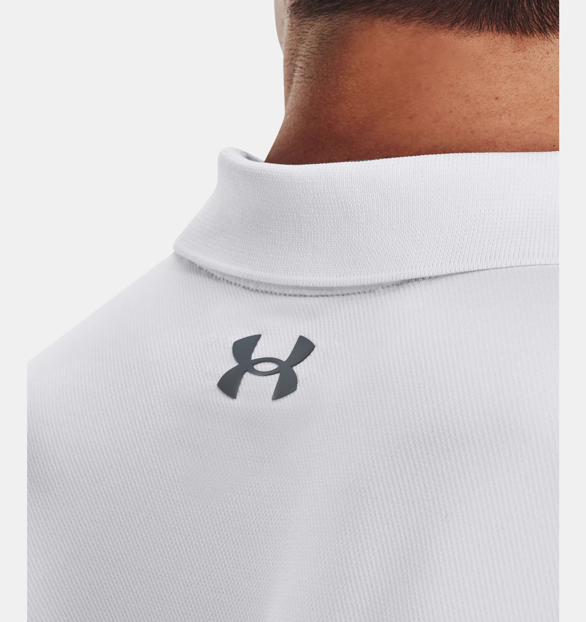UNDER ARMOUR - חולצת פולו UA Performance 3.0 בצבע לבן - MASHBIR//365