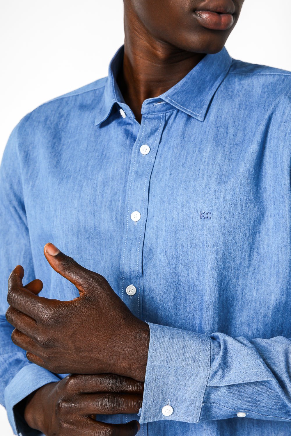 KENNETH COLE - חולצת ג'ינס גזרת מודרן - MASHBIR//365