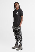 TIMBERLAND - חולצת טישירט לגברים לוגו מגף - MASHBIR//365