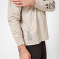 TIMBERLAND - חולצת לוגו שרוול ארוך בצבע בז' - MASHBIR//365 - 3