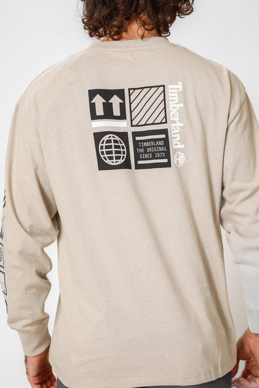 TIMBERLAND - חולצת לוגו שרוול ארוך בצבע בז' - MASHBIR//365