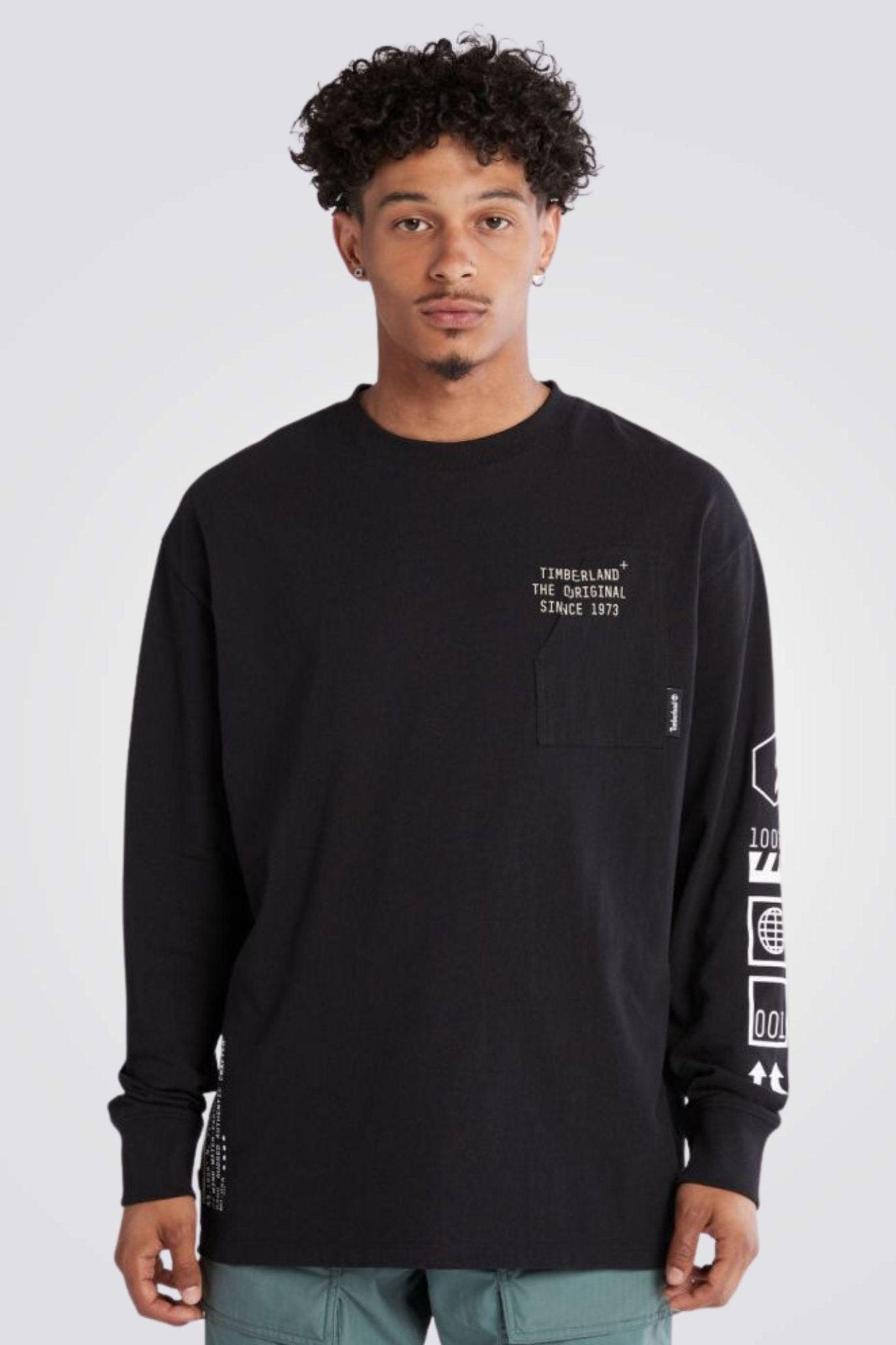 TIMBERLAND - חולצת לוגו שרוול ארוך בצבע שחור - MASHBIR//365