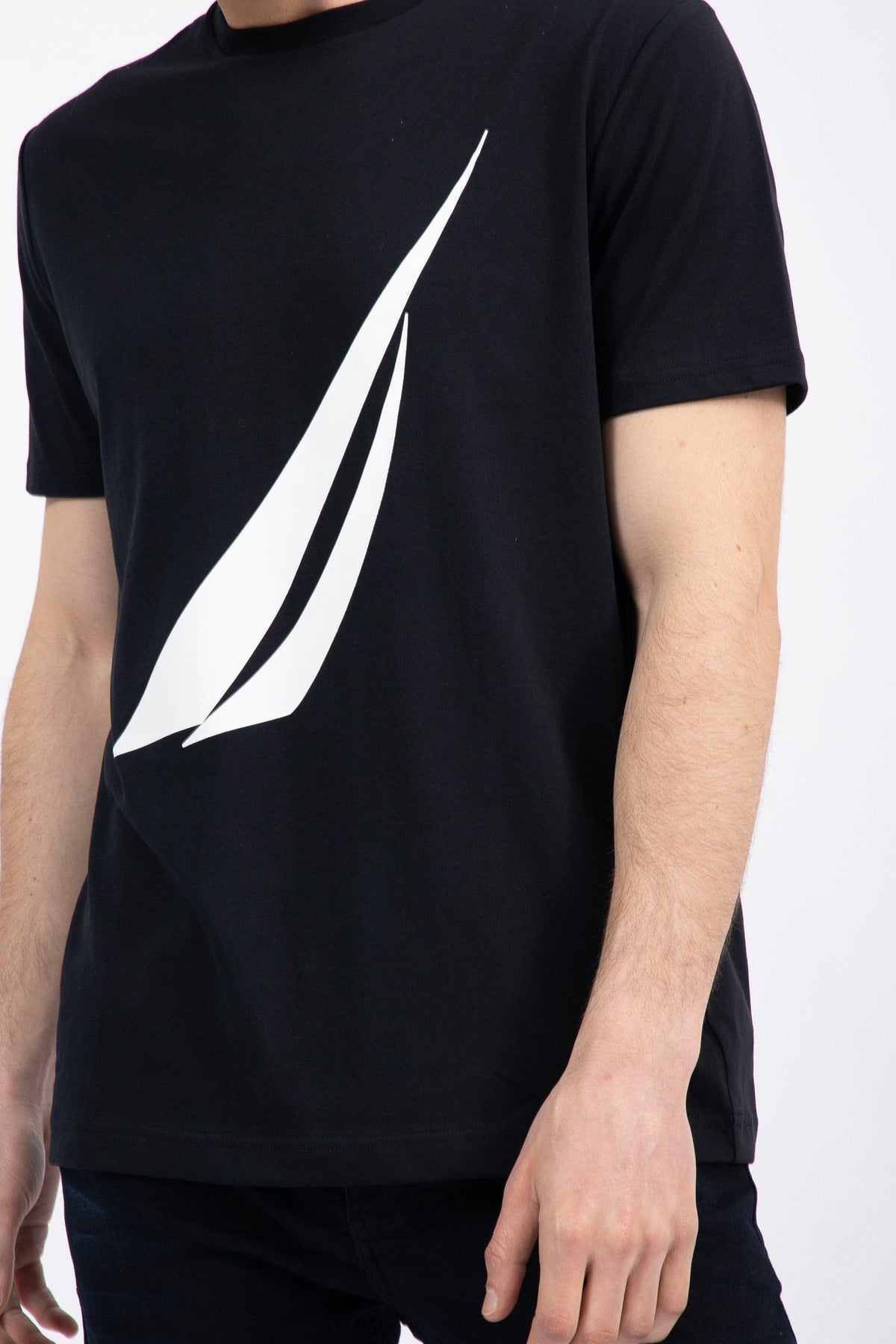 NAUTICA - חולצת לוגו שחורה - MASHBIR//365