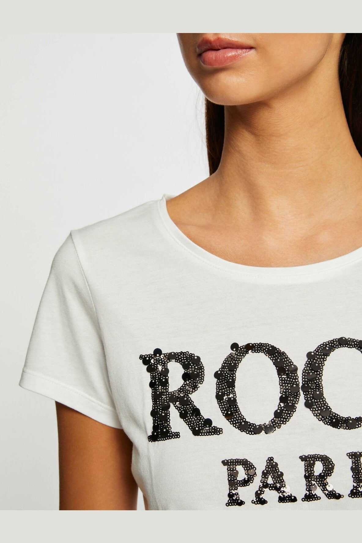 MORGAN - חולצת טריקו הדפס פייטים שחור - MASHBIR//365