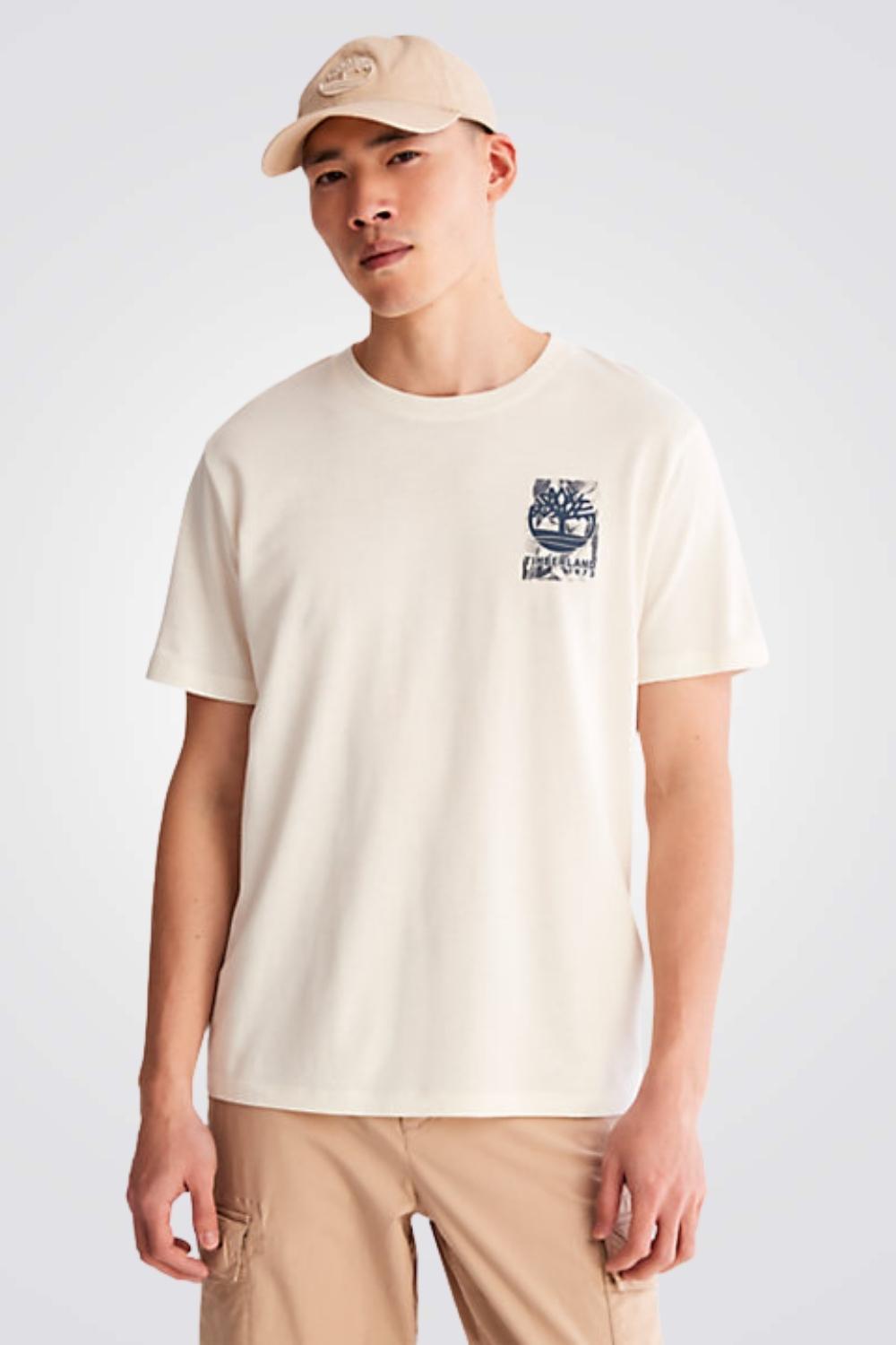 TIMBERLAND - חולצת טריקו טכנולוגית REFIBRA™ לגברים בלבן - MASHBIR//365