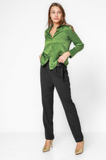 KENNETH COLE - חולצת סאטן מכופתרת בצבע ירוק - MASHBIR//365