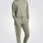 UNDER ARMOUR - חולצת ספורט ארוכה לנשים בצבע ירוק - MASHBIR//365 - 3