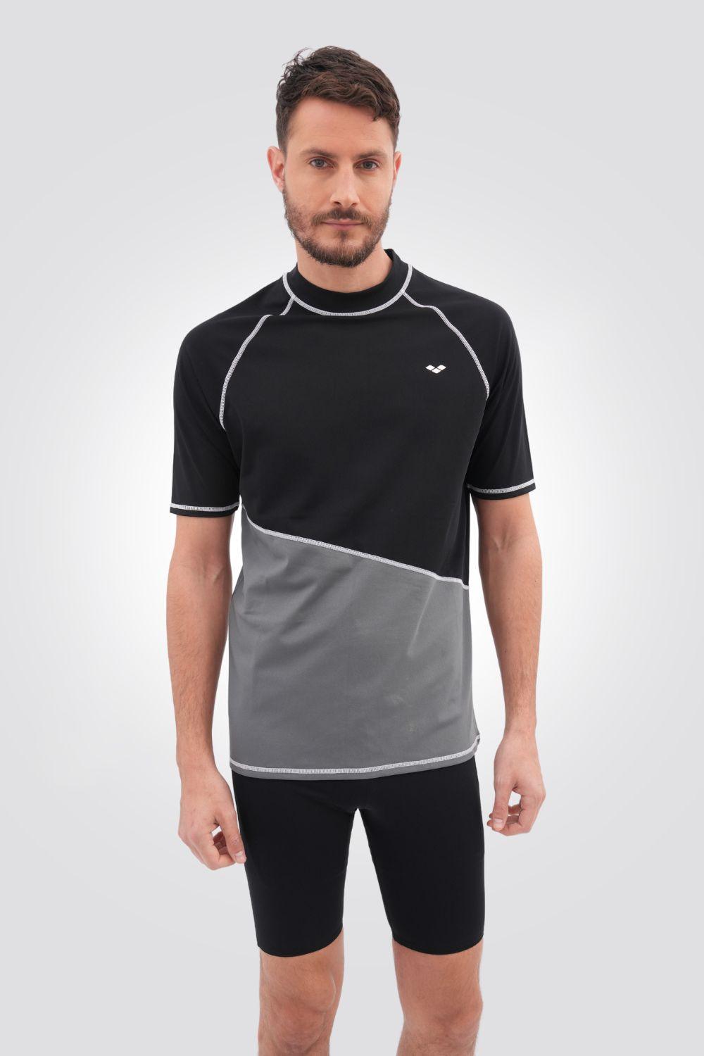ARENA - חולצת שחייה לגבר בצבע אפור ושחור - MASHBIR//365
