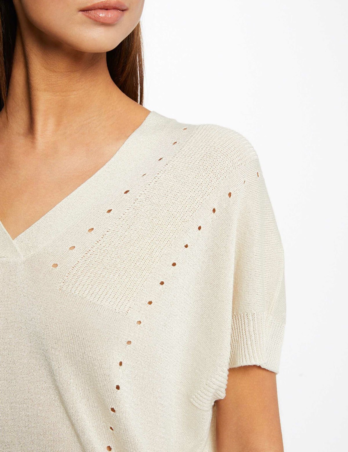 MORGAN - חולצת סריג עם פתחים בצבע בז' - MASHBIR//365