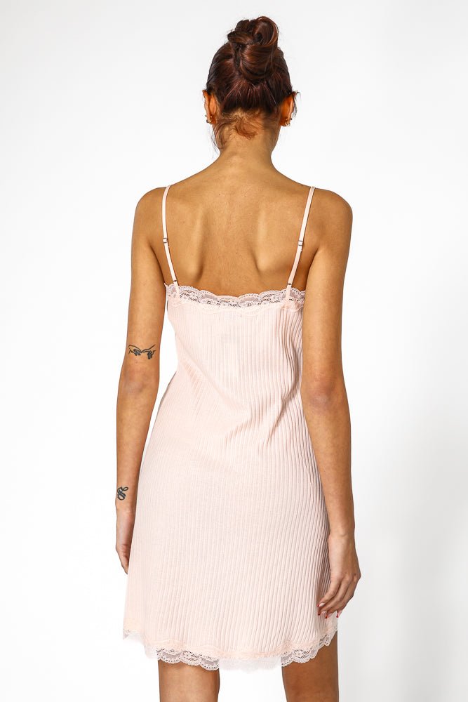 KENNETH COLE - כותונת בגימור תחרה בצבע ורוד - MASHBIR//365