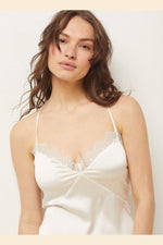 ETAM - כותונת משי עם גב תחרה NARCISSE בצבע לבן - MASHBIR//365