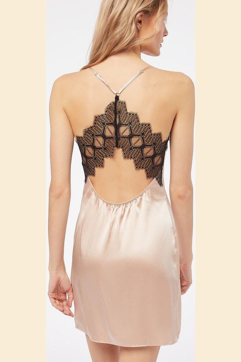 ETAM - כותונת משי עם גב תחרה NARCISSE ורוד פודרה - MASHBIR//365