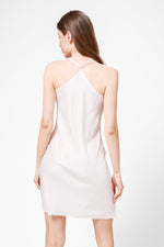 KENNETH COLE - כותונת סאטן בצבע לבן ורדרד - MASHBIR//365