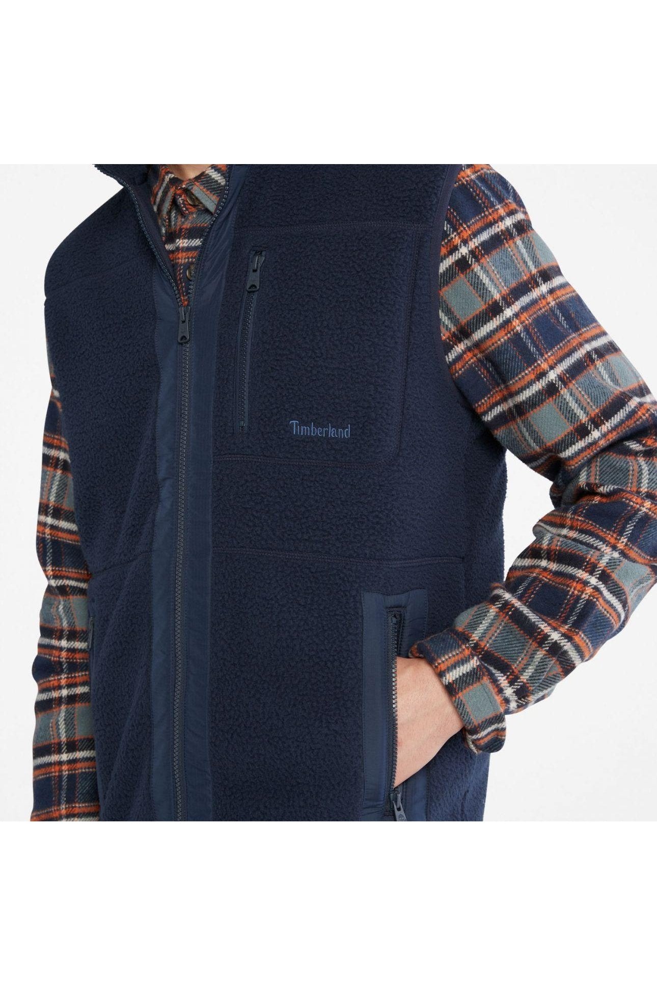 TIMBERLAND - ווסט פליז לגבר בצבע נייבי - MASHBIR//365