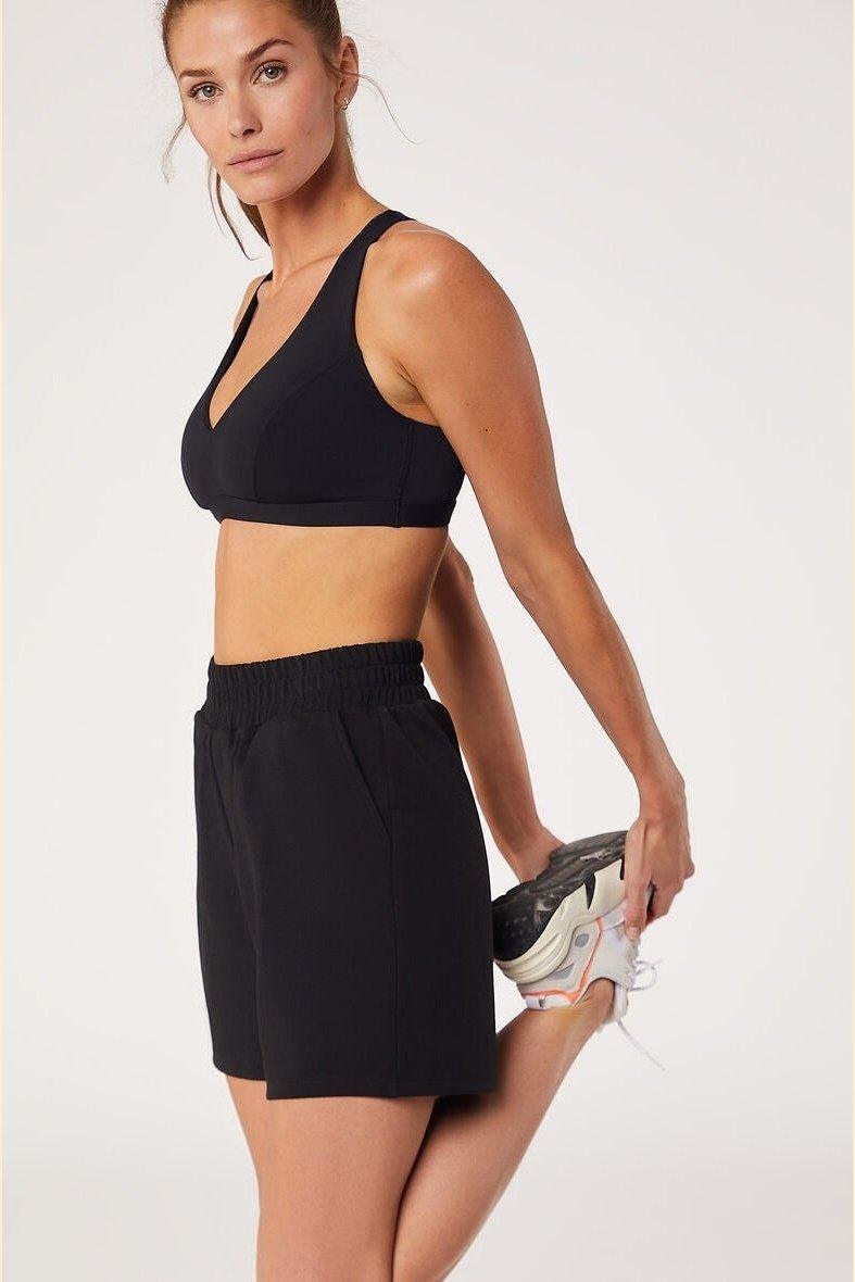 ETAM - חזיית אימון STRONGER בצבע שחור - MASHBIR//365