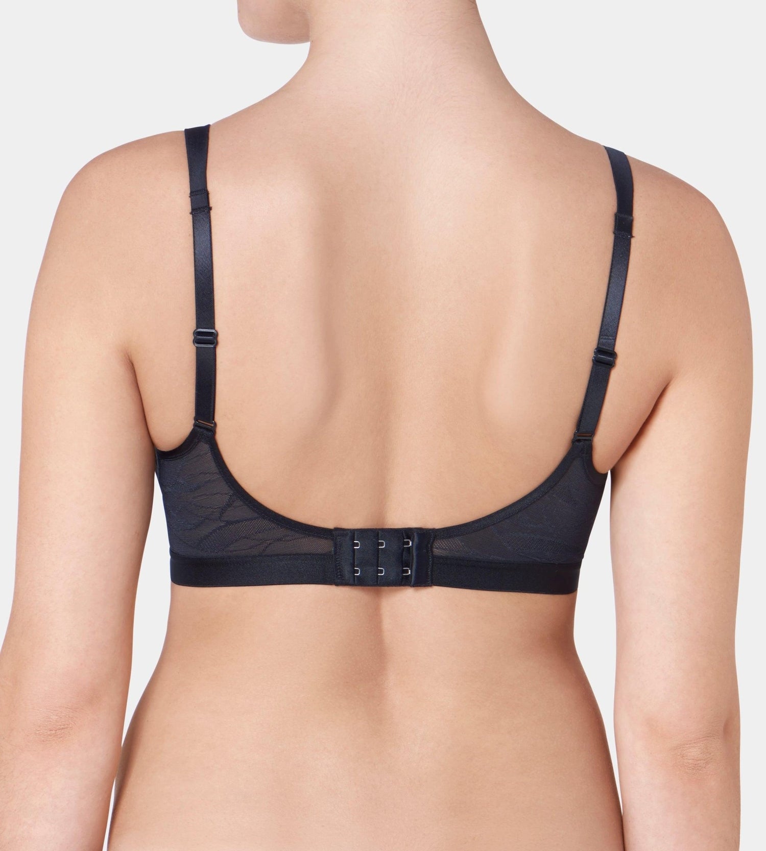 TRIUMPH - חזיית Airy Sensation W01 שחורה - MASHBIR//365