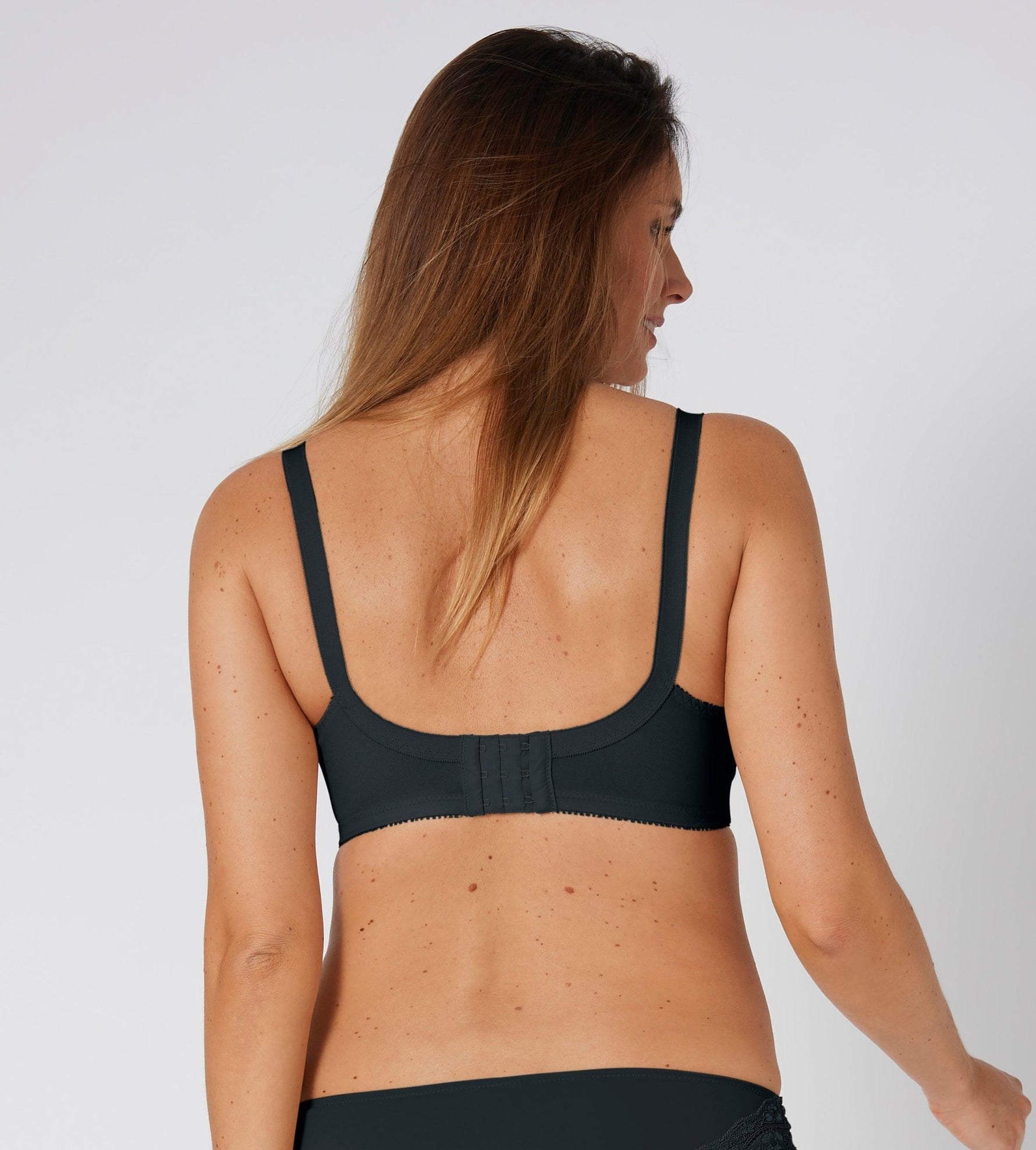 TRIUMPH - חזיית CLAUDETTE 104N שחור - MASHBIR//365