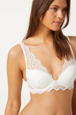 ETAM - חזיית פוש אפ תחרה משולשים ARTISTE קרם - MASHBIR//365