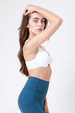 KENNETH COLE - חזיית מיקרופייבר גב תחרה בצבע לבן - MASHBIR//365