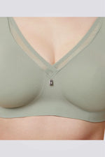 TRIUMPH - חזיית מינימייזר True Shape Sensation N01 בצבע ירוק - MASHBIR//365