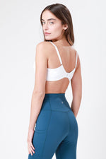 KENNETH COLE - חזיית ספייסר לוגו לבנה - MASHBIR//365