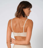 TRIUMPH - חזיית סטרפלס תחרה Amourette Charm WD קרם - MASHBIR//365