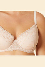 ETAM - חזיית תחרה בריפוד קל CHERIE CHERIE ורוד פודרה - MASHBIR//365