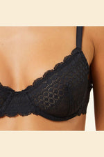 ETAM - חזיית תחרה ללא ריפוד CHERIE CHERIE שחורה - MASHBIR//365