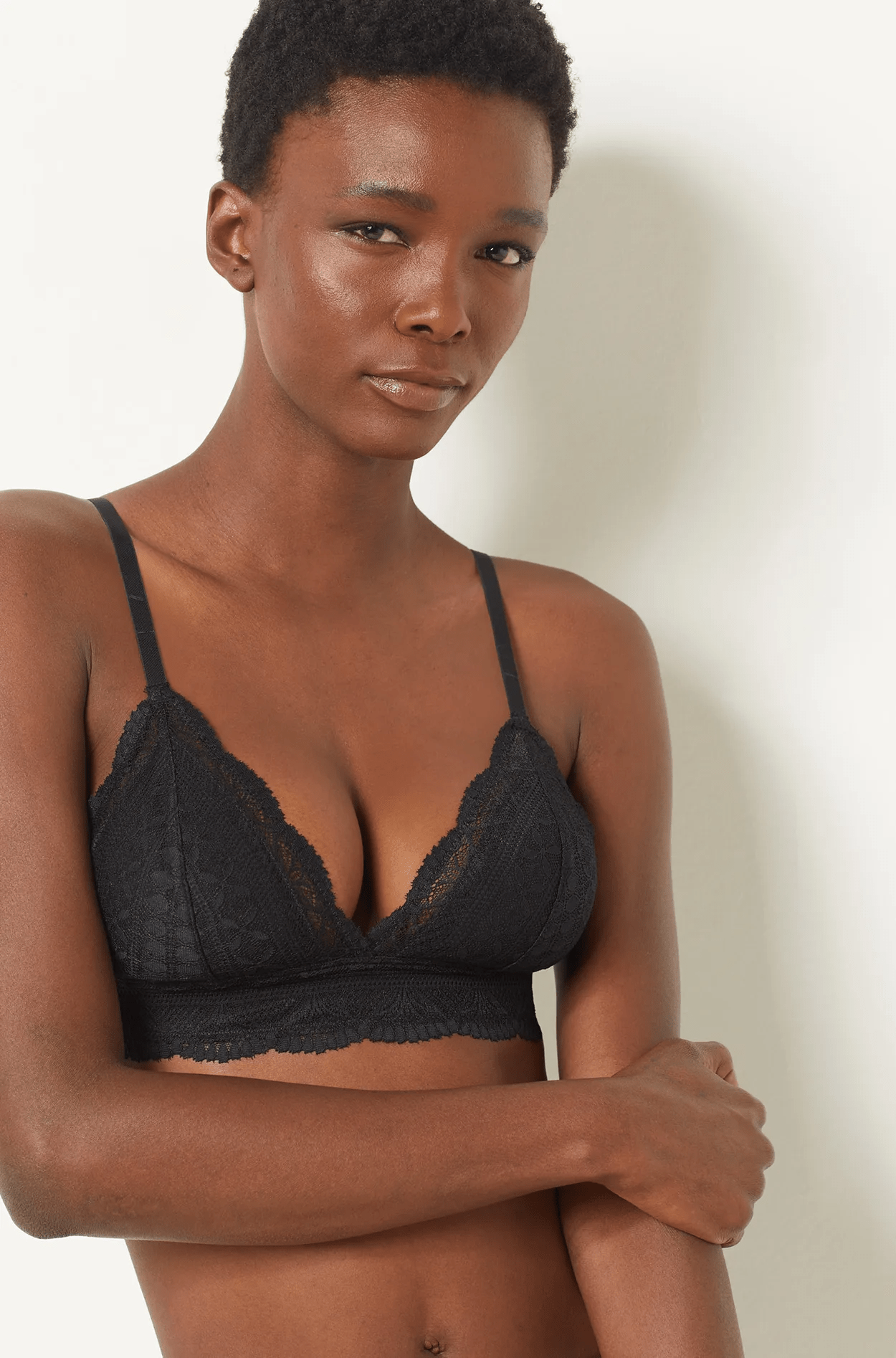 ETAM - חזיית תחרה משולשים IDOLE בצבע שחור - MASHBIR//365