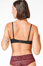 EMMA K - זוג חזיות בייסיק ללא ברזל בצבע שחור וניוד - MASHBIR//365